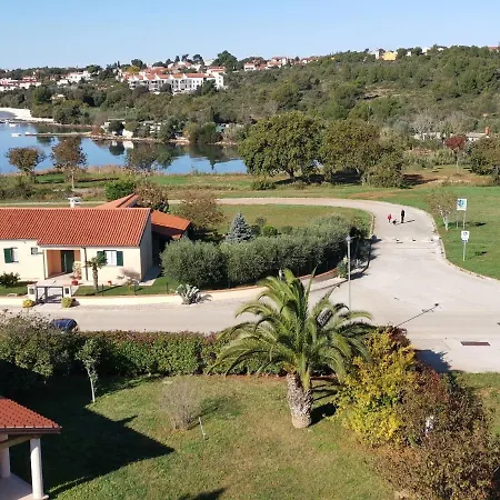 Attractive In With Swimming Pool Apartment *
